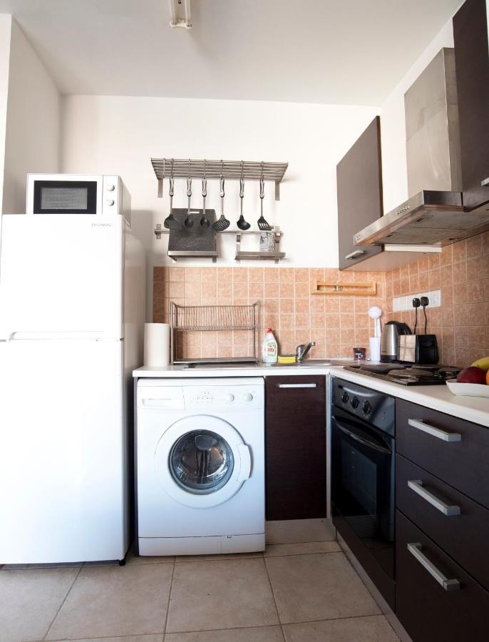 Glabur Stays - The Cozy Atelier - Nicosia City, Free Parking & Wifi, Welcomes You!!! ภายนอก รูปภาพ